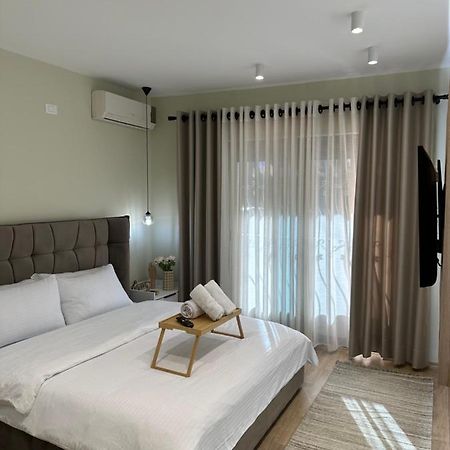 4Seasonsgea , New Modern Apartment In ติรานา ภายนอก รูปภาพ