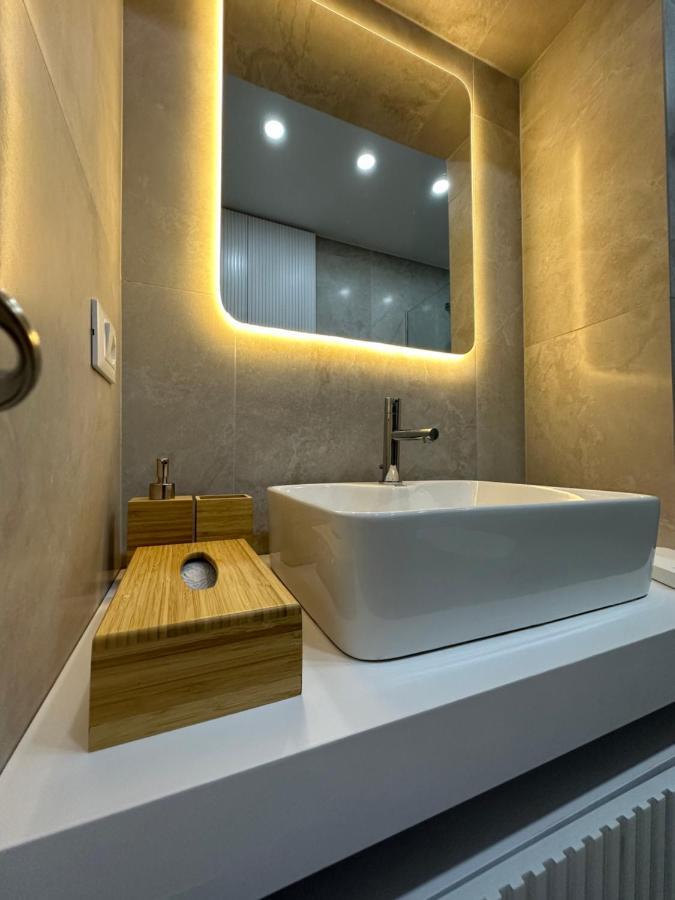 4Seasonsgea , New Modern Apartment In ติรานา ภายนอก รูปภาพ